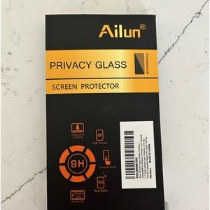 iPhone 14 Pro Privacy Protector/ Screen Protector